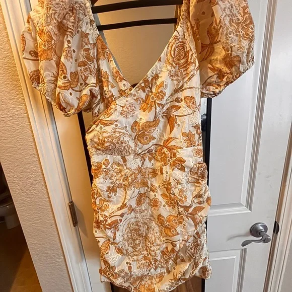 NWT Hello Molly Floral Mini Dress Puff Sleeve Backless XS - Picture 4 of 7